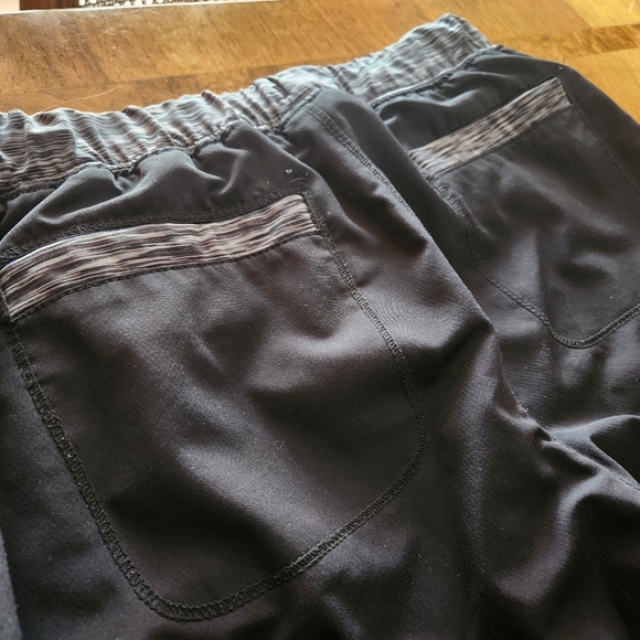 Dickies Dynamix Women's 6-Pocket Tapered Leg Jogger Scrub Pant - Picture 6 of 7